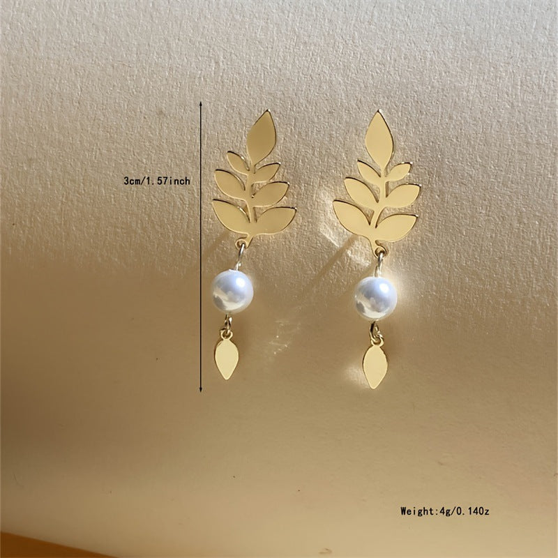 Pearl Leaf Earrings With A Minimalist Chic Design